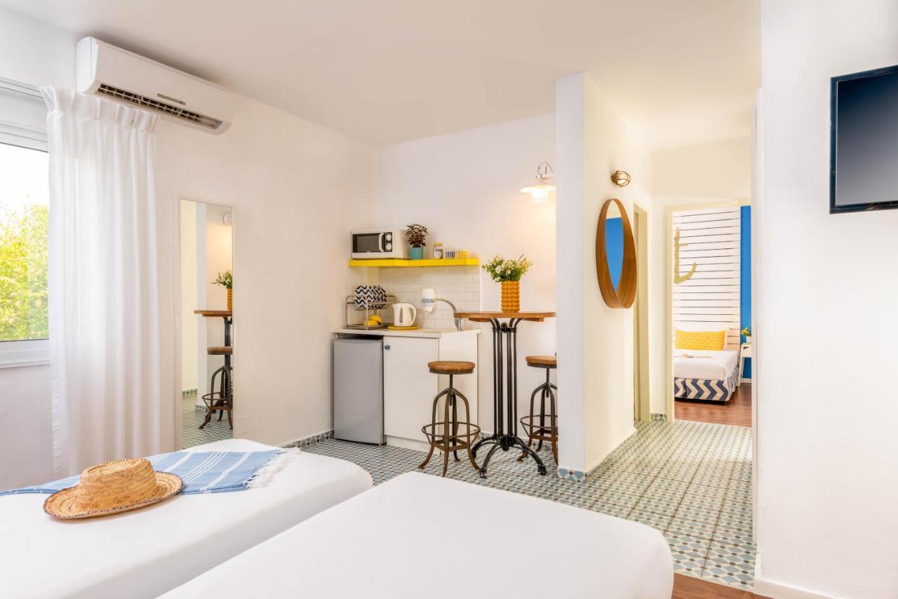 Travel Hotel Gesher Haziv Luaran gambar