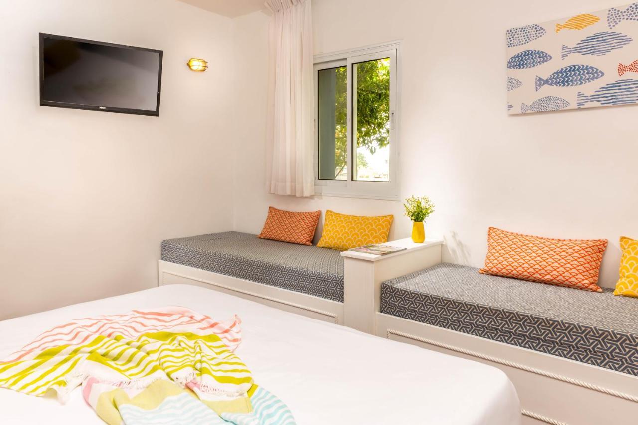Travel Hotel Gesher Haziv Luaran gambar