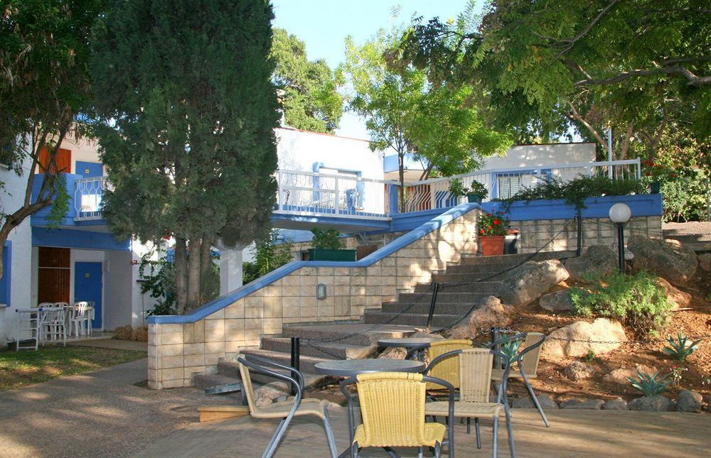 Travel Hotel Gesher Haziv Luaran gambar