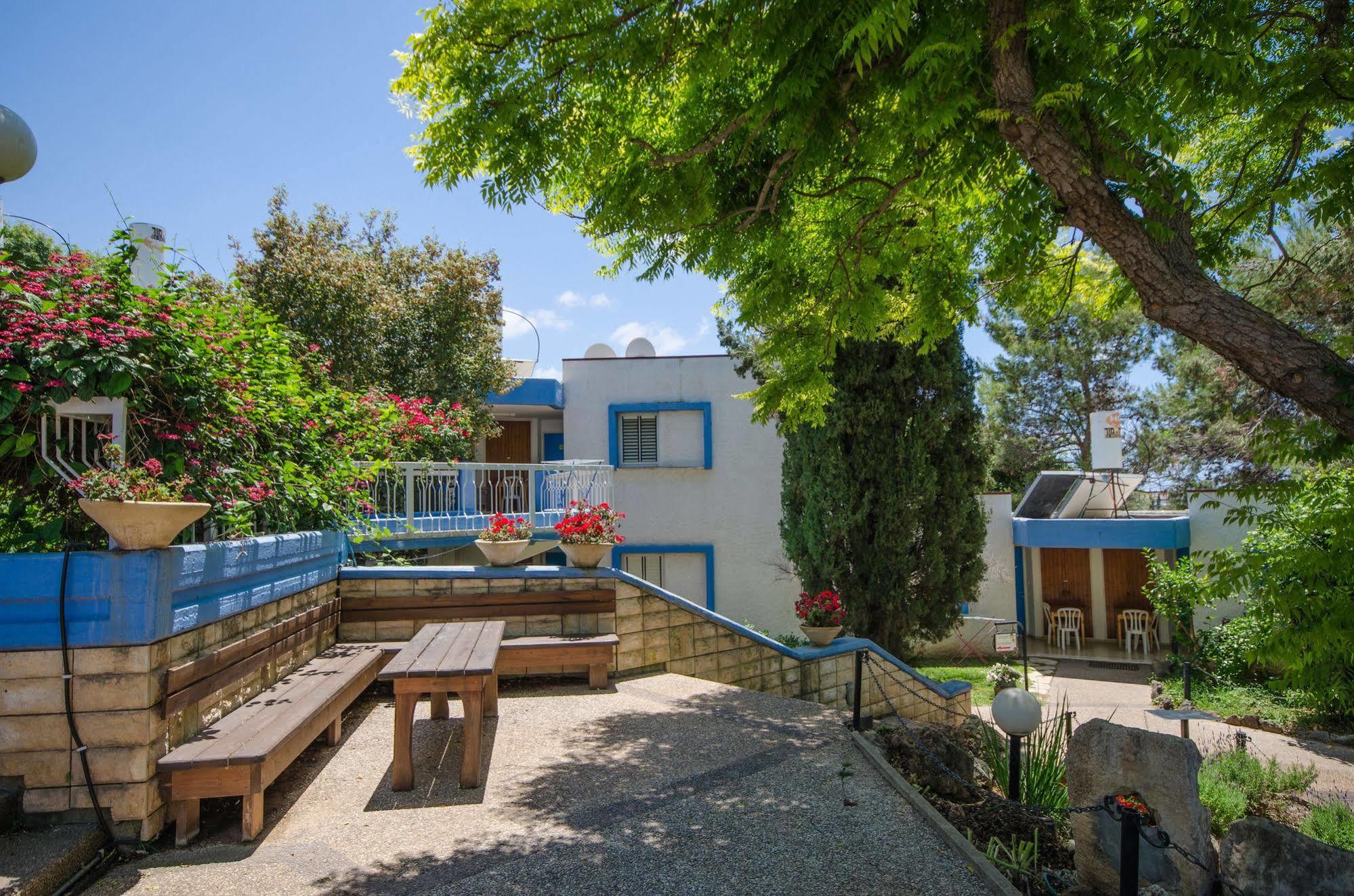 Travel Hotel Gesher Haziv Luaran gambar